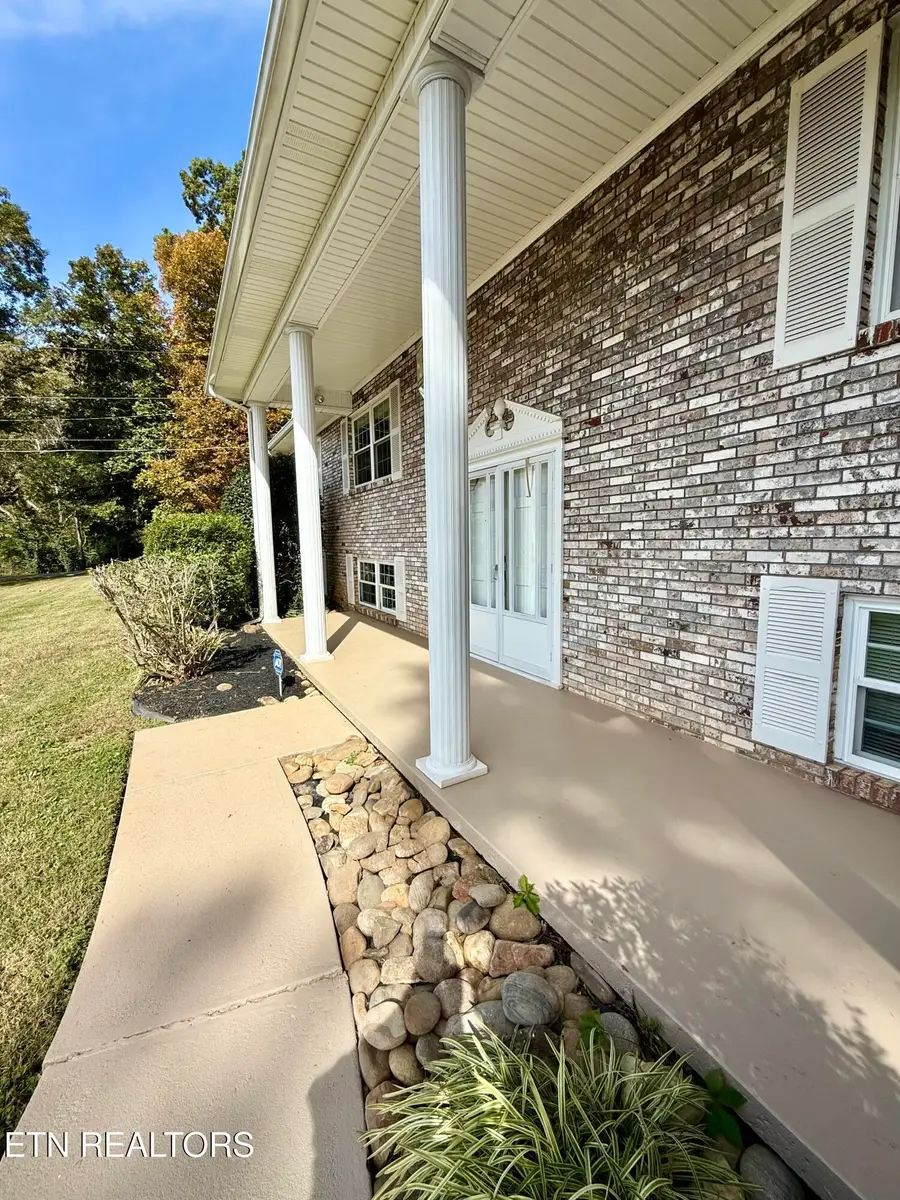 2112 Spring Hill Rd, Knoxville, TN 37914 - #2