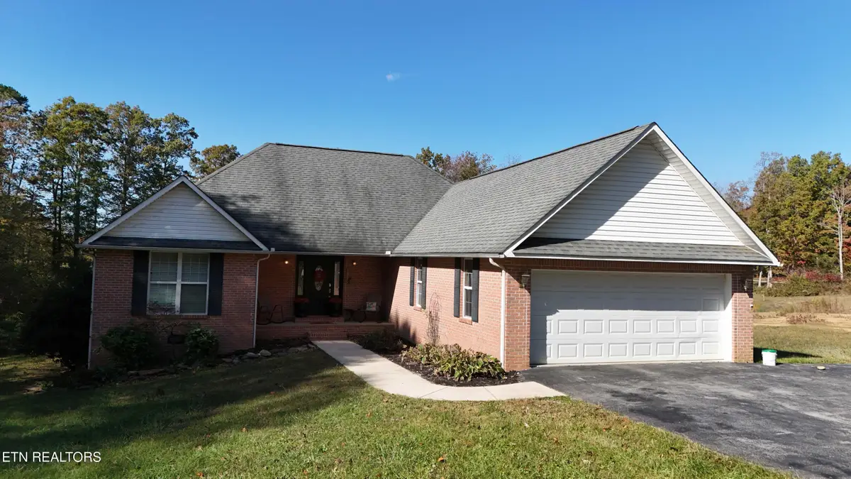 1050 Jane Phillips Rd, Oneida, TN 37841 - #1