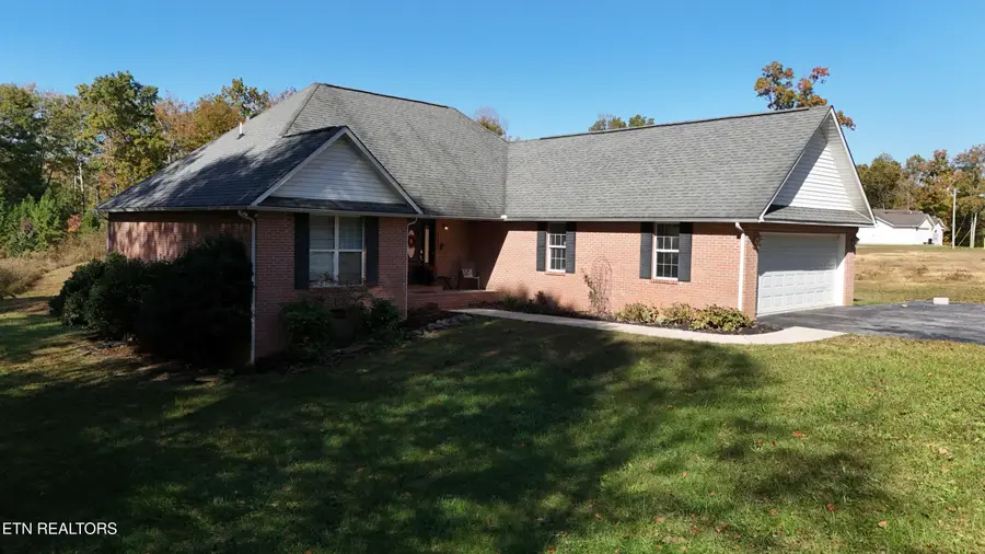 1050 Jane Phillips Rd, Oneida, TN 37841 - #3