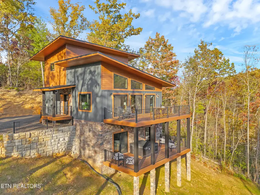 2671 Switchback Way, Cosby, TN 37722 - #2