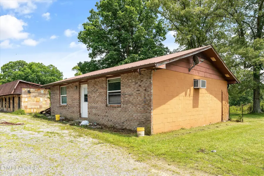9476 Morgan County Hwy, Sunbright, TN 37872 - #3