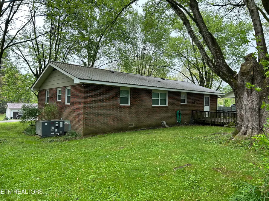 131 Oak Hill Drive, Jamestown, TN 38556 - #3