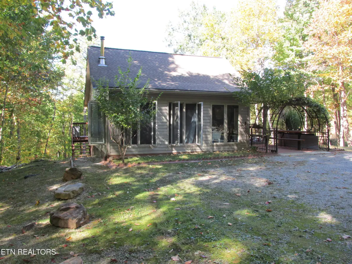 1042 Old Oliver Rd, Walland, TN 37886 - #1