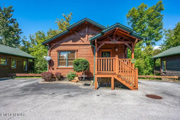 834 Great Smoky Way, Gatlinburg, TN 37738