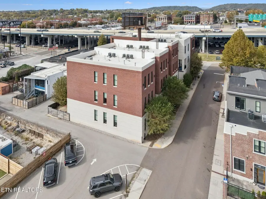 353 Ogden St #203, Knoxville, TN 37917 - #2