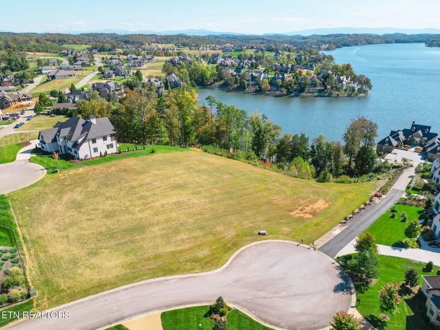 1199 Shadow Hill Drive, Lenoir City, TN 37772 - #3