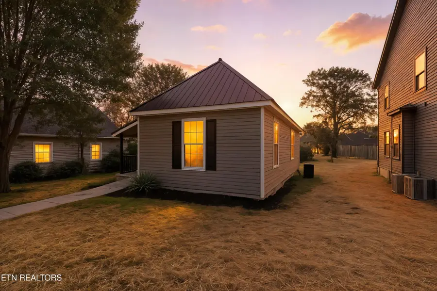 218 E Morelia Ave, Knoxville, TN 37917 - #3