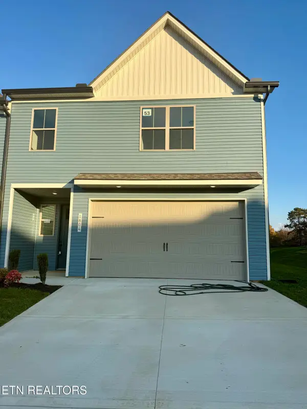 1804 Bennett Village Drive, Maryville, TN 37804