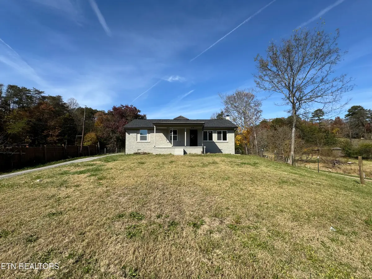 1830 Old Lake City Hwy, Clinton, TN 37716 - #1