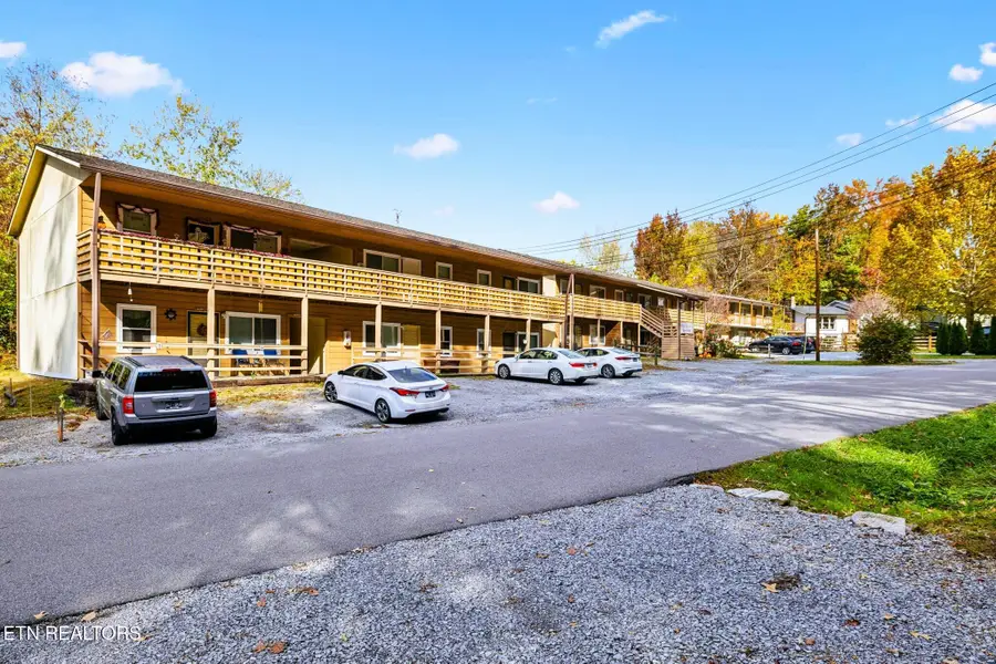 202 Spring Valley Rd, Pigeon Forge, TN 37863 - #3