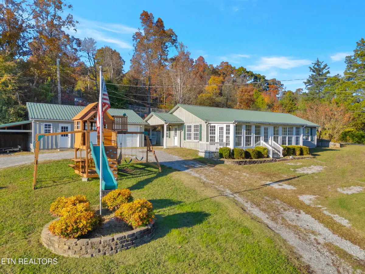 9256 Hines Valley Rd, Lenoir City, TN 37771 - #1