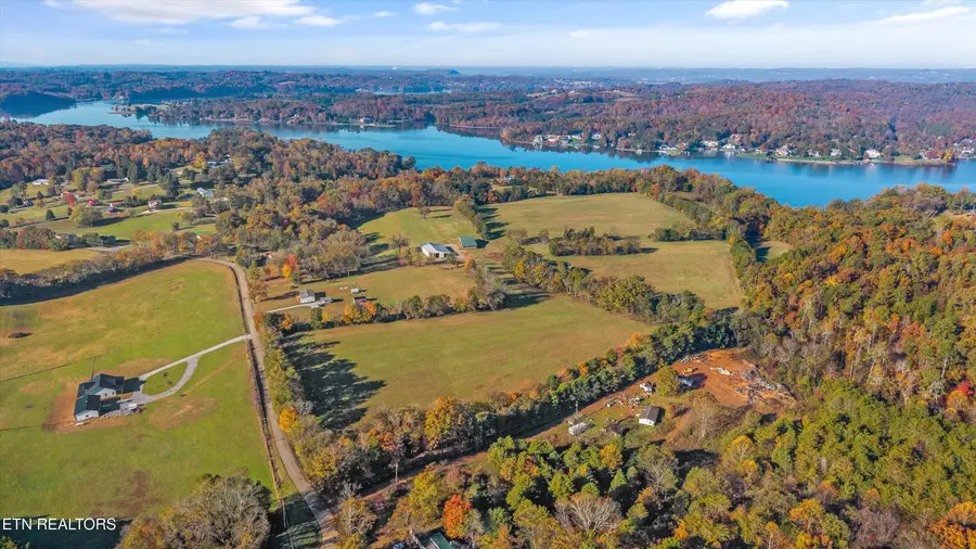 727 Bales Hollow Rd, Friendsville, TN 37737 - #3