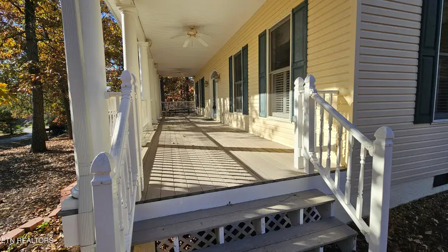 302 Oostanali Circle, Loudon, TN 37774 - #3