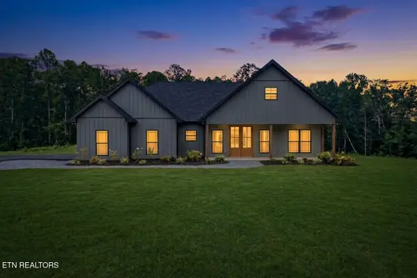 1458 Taylor Place Rd, Jamestown, TN 38556