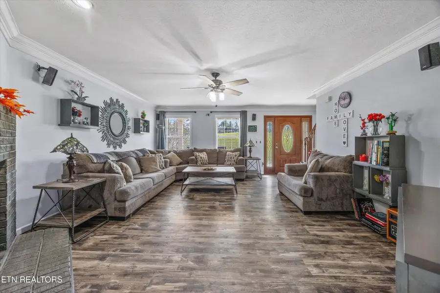 6213 Ridgeview Rd, Knoxville, TN 37918 - #2