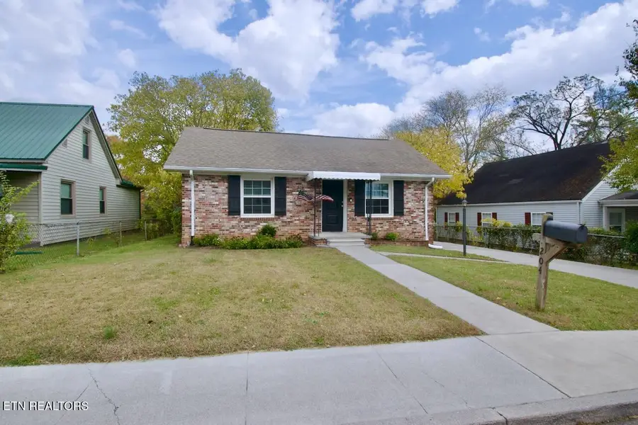 204 Seventh St, Maryville, TN 37804 - #3