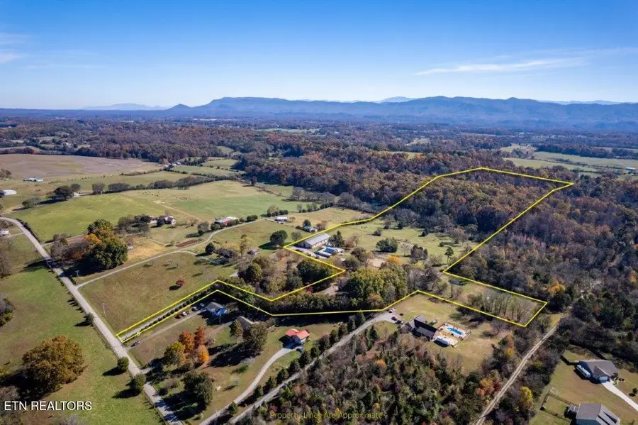 4728 N Wildwood Rd, Maryville, TN 37804 - #3