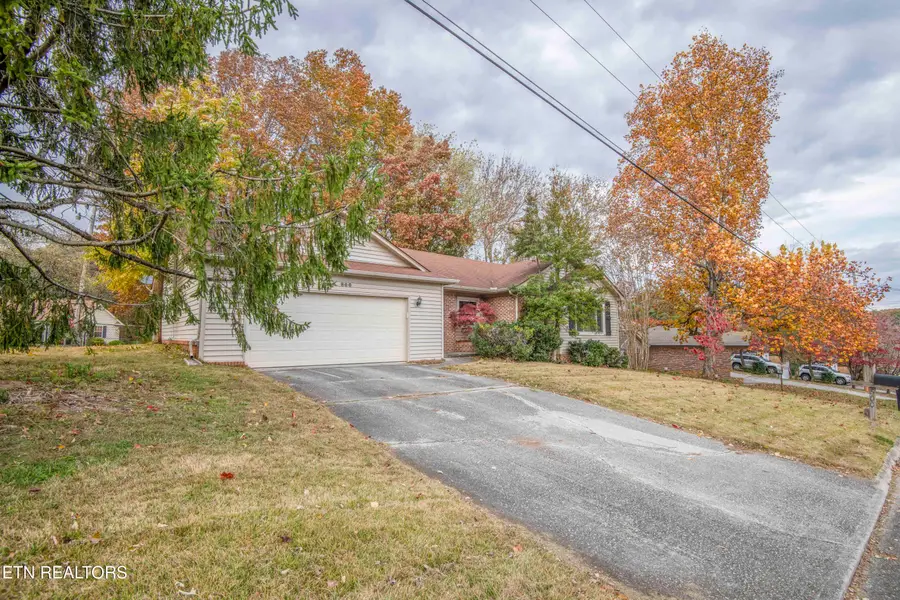 800 Smoke Creek Rd, Knoxville, TN 37934 - #2