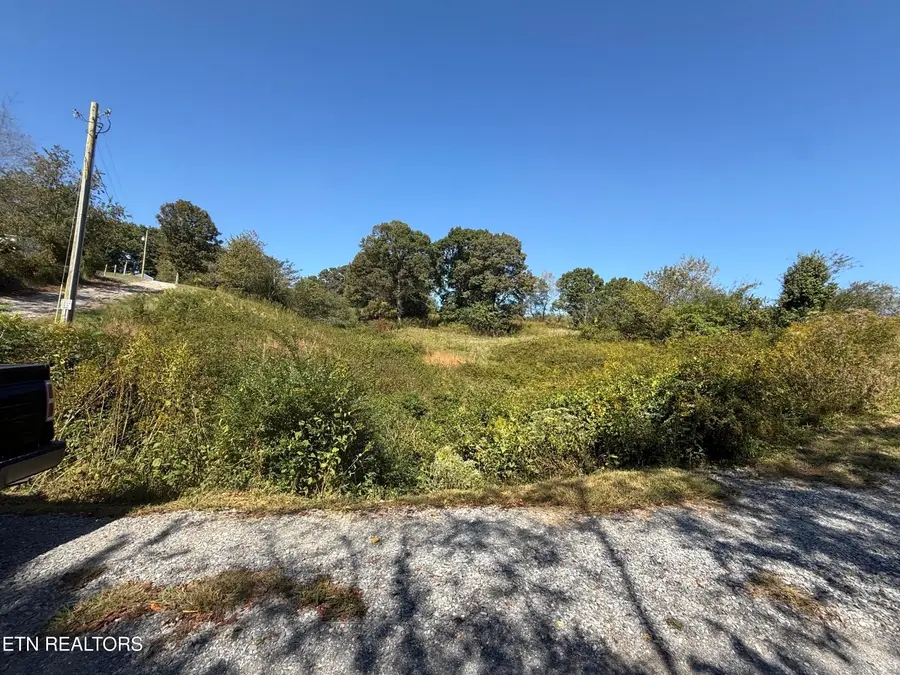 426 Foster Rd, Lenoir City, TN 37771 - #3