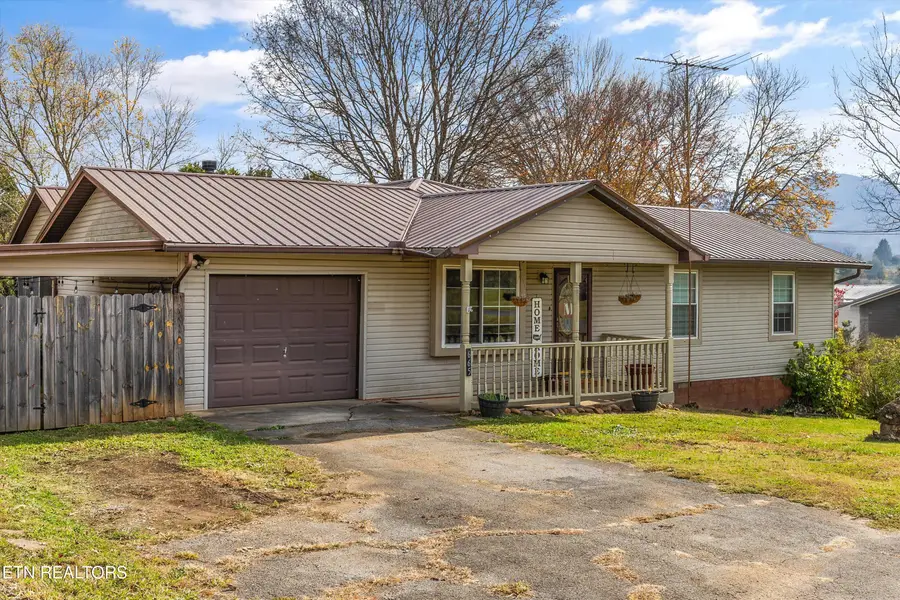 665 Patterson Rd, Walland, TN 37886 - #2