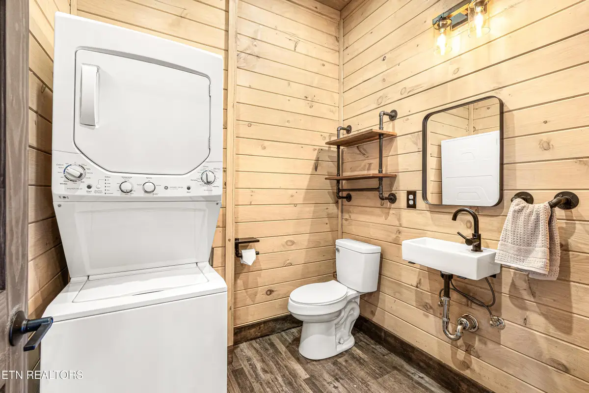 518 Ski Mountain Rd, Gatlinburg, TN 37738 - #1