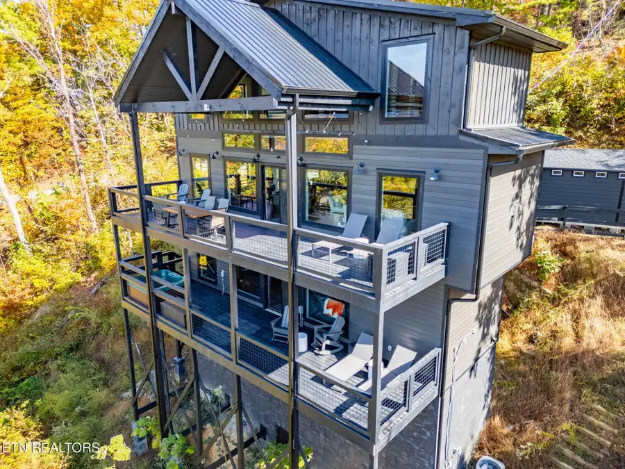 3316 Sugar Maple Loop Rd, Sevierville, TN 37862 - #3