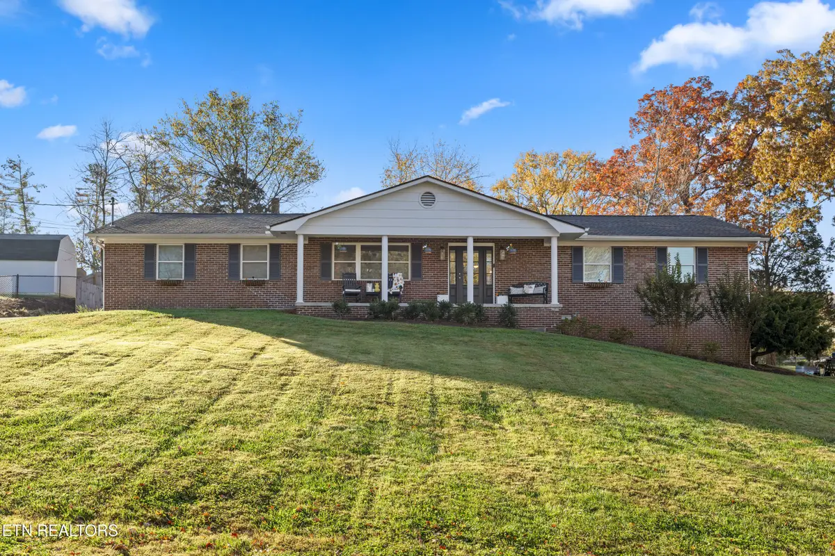 3604 S Fountaincrest Drive, Knoxville, TN 37918 - #1