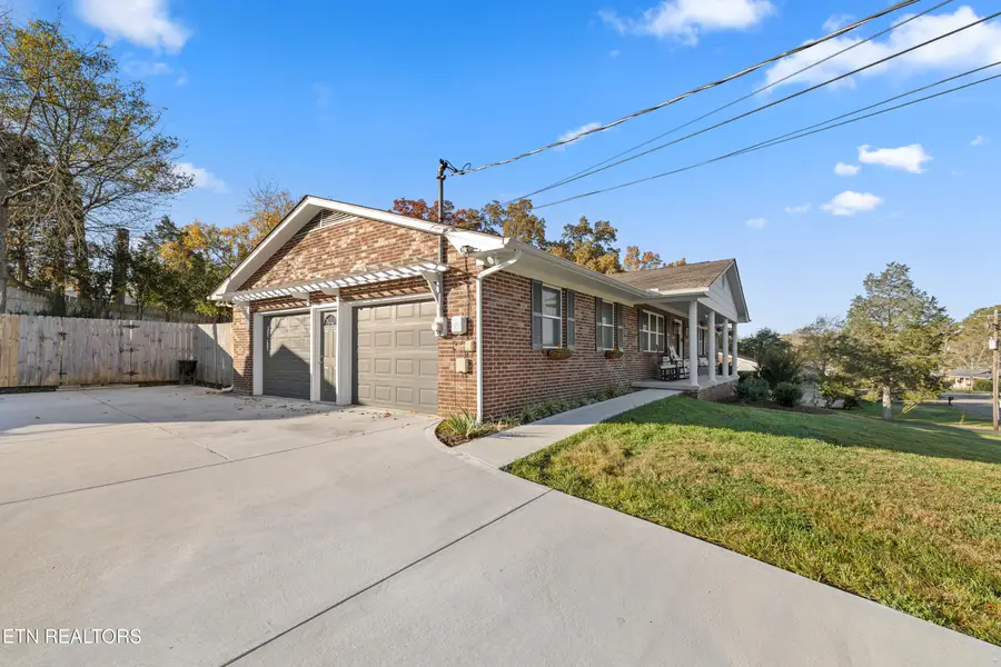 3604 S Fountaincrest Drive, Knoxville, TN 37918 - #2