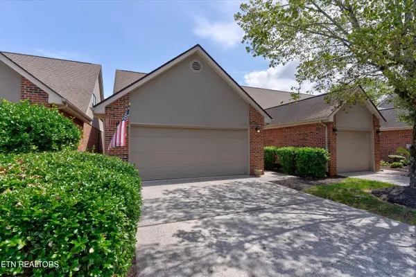 659 Farragut Commons Drive, Knoxville, TN 37934