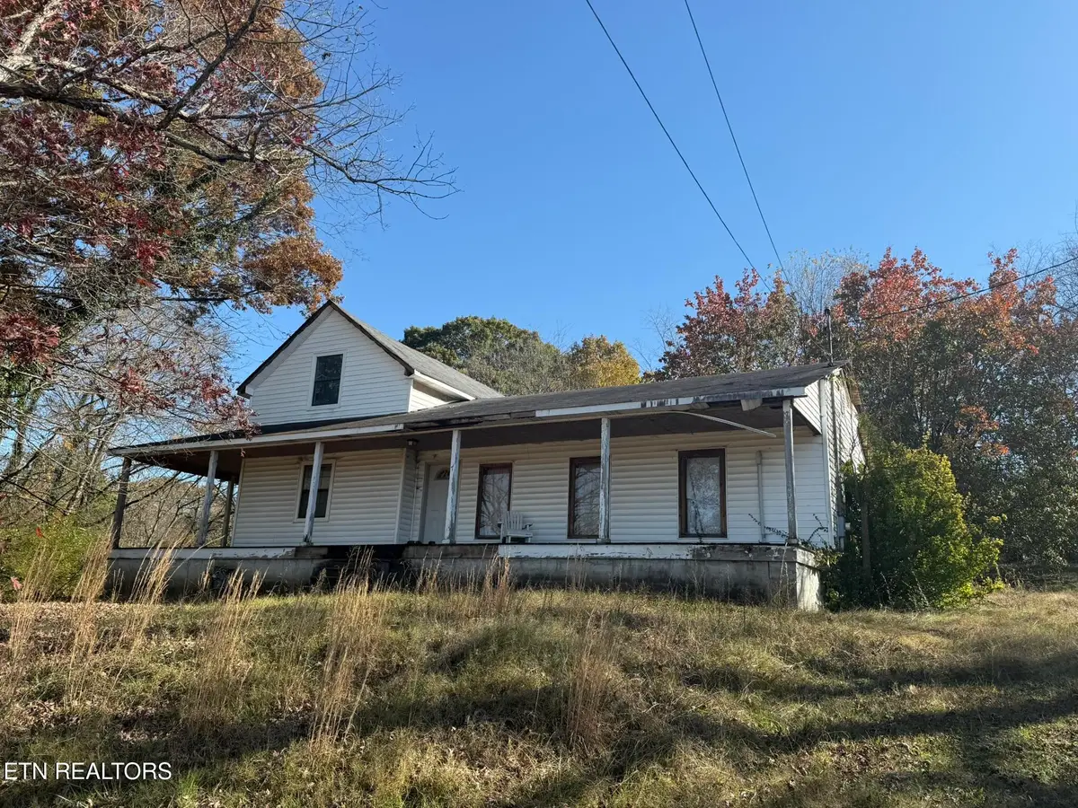 301 Depot St, Vonore, TN 37885 - #1