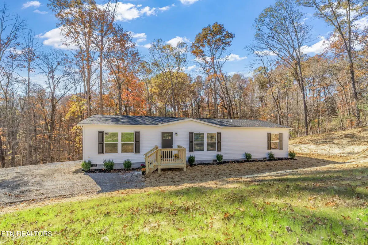 235 Clear Springs Rd, Harriman, TN 37748 - #1