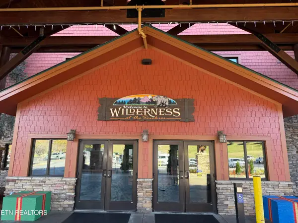 1424 Old Knoxville Hwy #11001, Sevierville, TN 37876