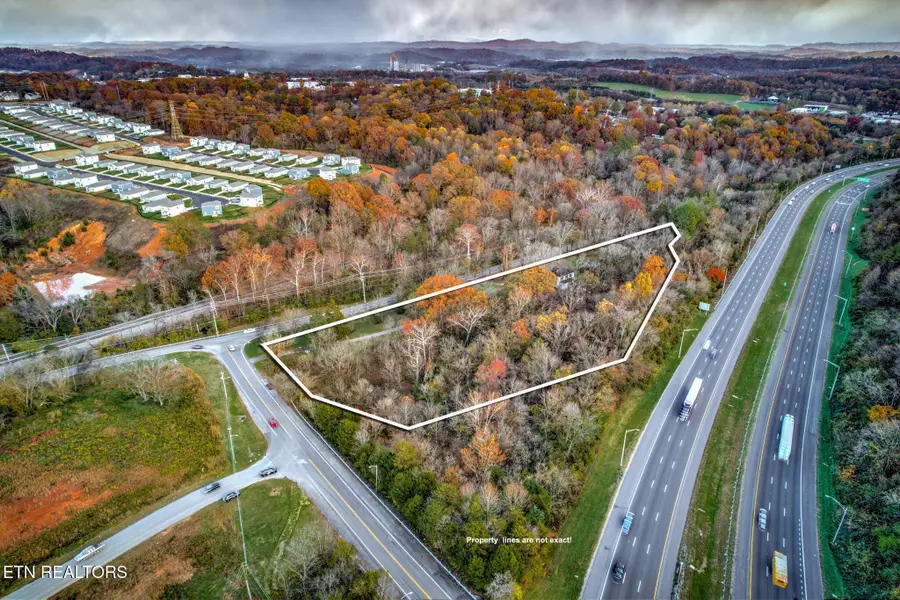 1717 Loves Creek Rd, Knoxville, TN 37924 - #3