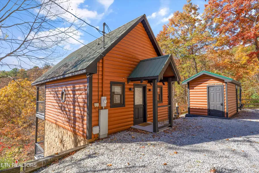 3898 Millers Ridge Way, Sevierville, TN 37862 - #2