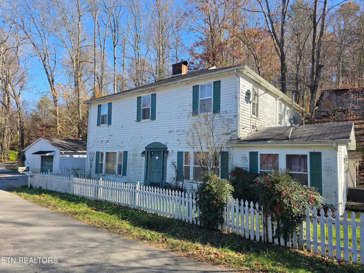 12184 Paw Paw Plains Rd, Lenoir City, TN 37771 - #1