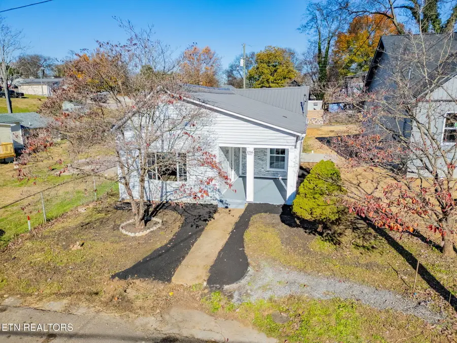 1216 NW Mercer St, Knoxville, TN 37921 - #2