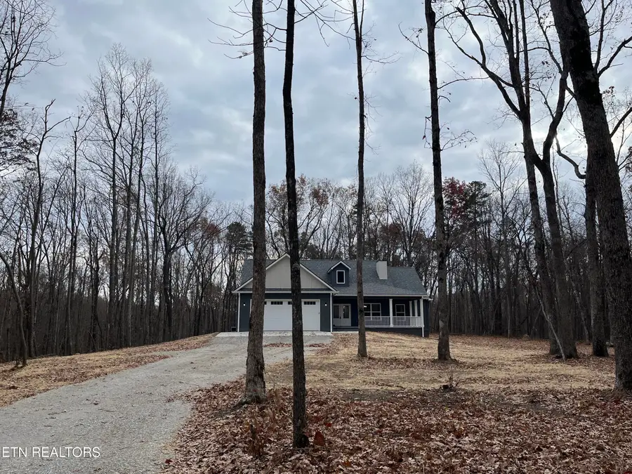 833 Sawmill Rd, Monterey, TN 38574 - #2