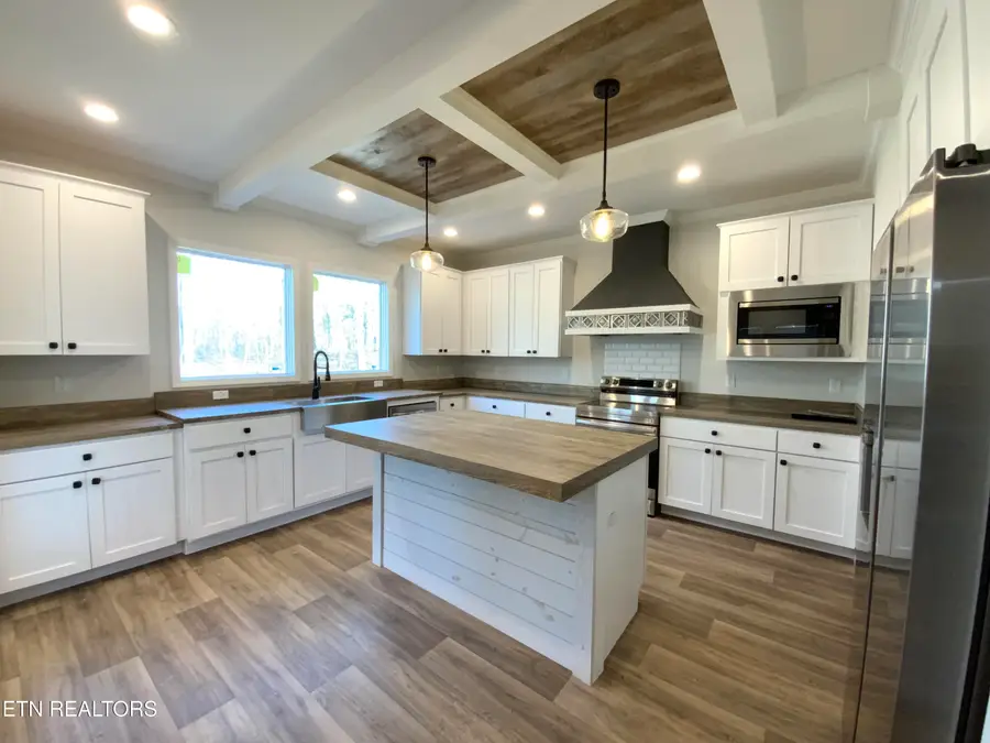 436 Pilot Mountain Rd, Lancing, TN 37770 - #2