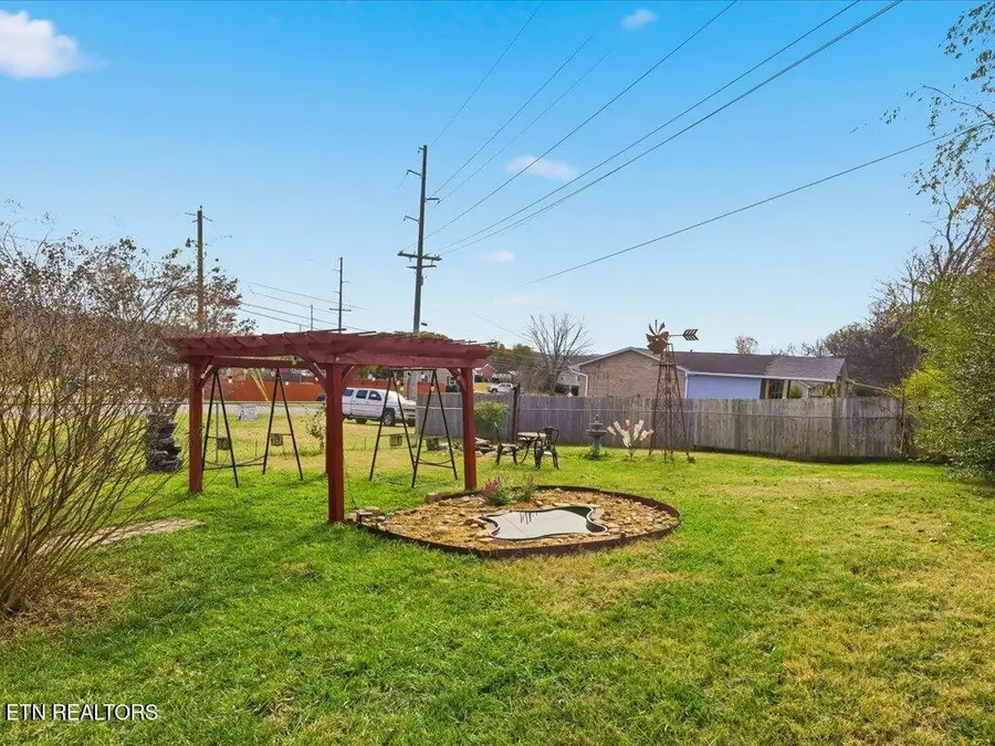 1663 Meadow Spring Drive, Jefferson City, TN 37760 - #3