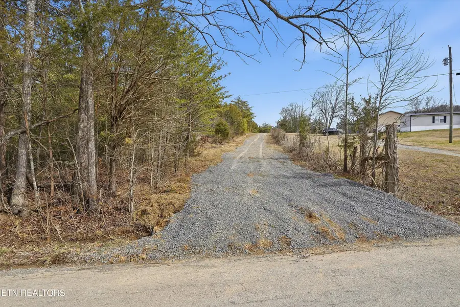 1518 Tom Mccall Rd, Maryville, TN 37801 - #2