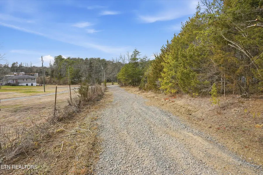 1518 Tom Mccall Rd, Maryville, TN 37801 - #3