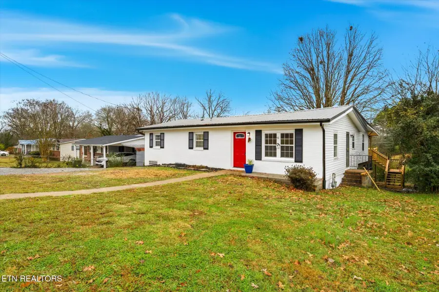 425 Cumberland Ave, Athens, TN 37303 - #3