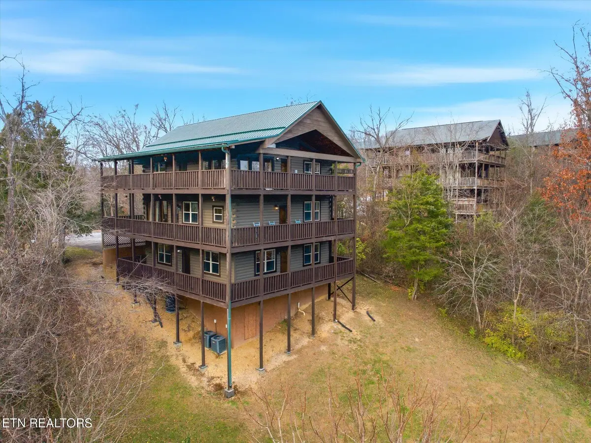 2016 Oakmont Dr Drive, Sevierville, TN 37876 - #1