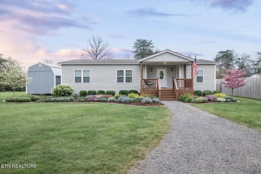 219 N Lowe Rd, Crossville, TN 38571 - #2