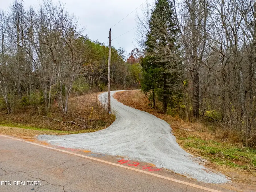 4231 Sweetwater Vonore Rd, Sweetwater, TN 37874 - #2