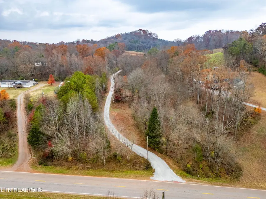4231 Sweetwater Vonore Rd, Sweetwater, TN 37874 - #3