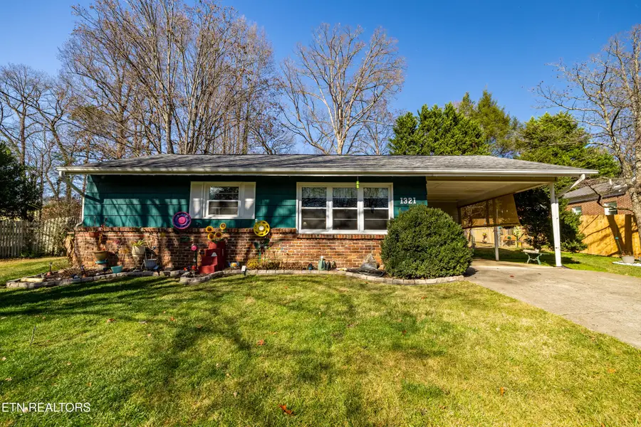 1321 Tapoco Ave, Maryville, TN 37801 - #2