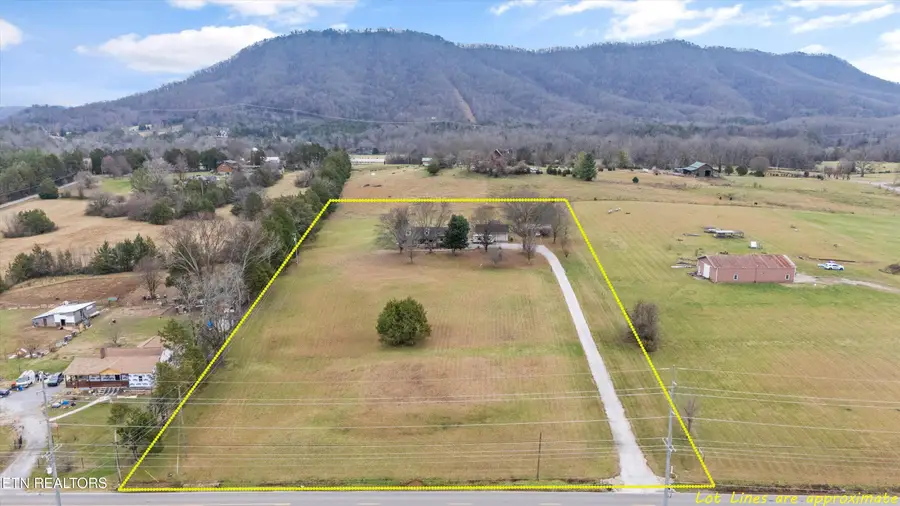9228 Washington Pike, Corryton, TN 37721 - #2