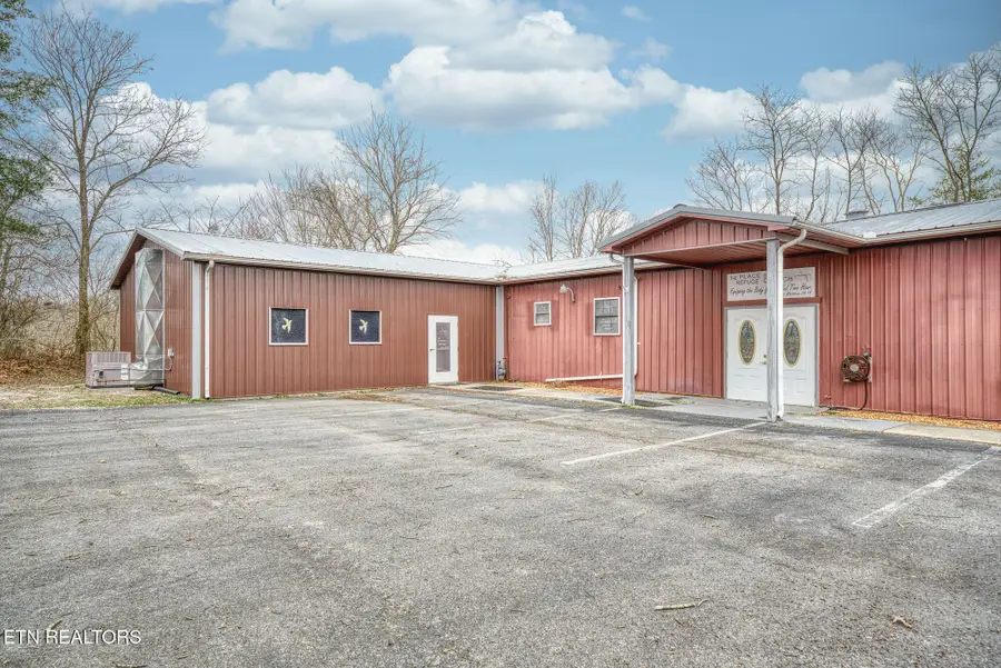 164 Oak Rd, Crossville, TN 38555 - #3