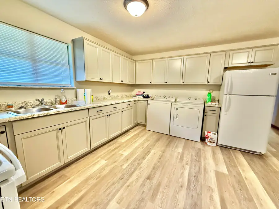 487 Right Poor Valley Rd, Pennington Gap, VA 24277 - #2